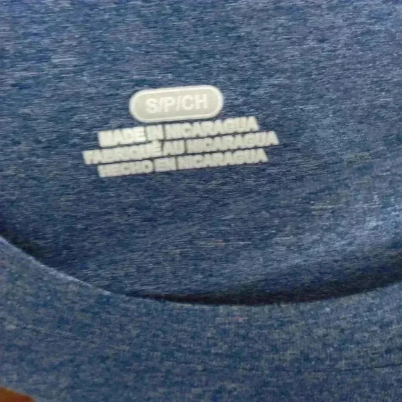 Maple leafs  tee - Picture 4 of 4